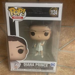 Funko Pop DC Justice League The Snyder Cut - Diana with Arrow Collectible Figure
